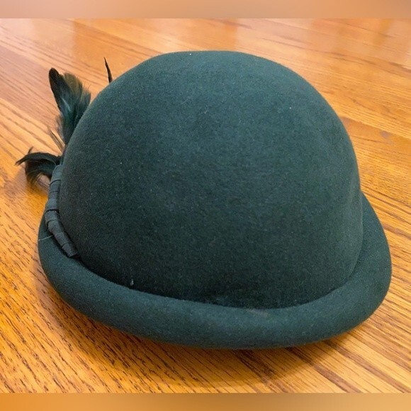 Janyth Roy 1950s Vintage Wool Felt Emerald Green Rolled Bowler Feather Half Hat - Picture 6 of 13